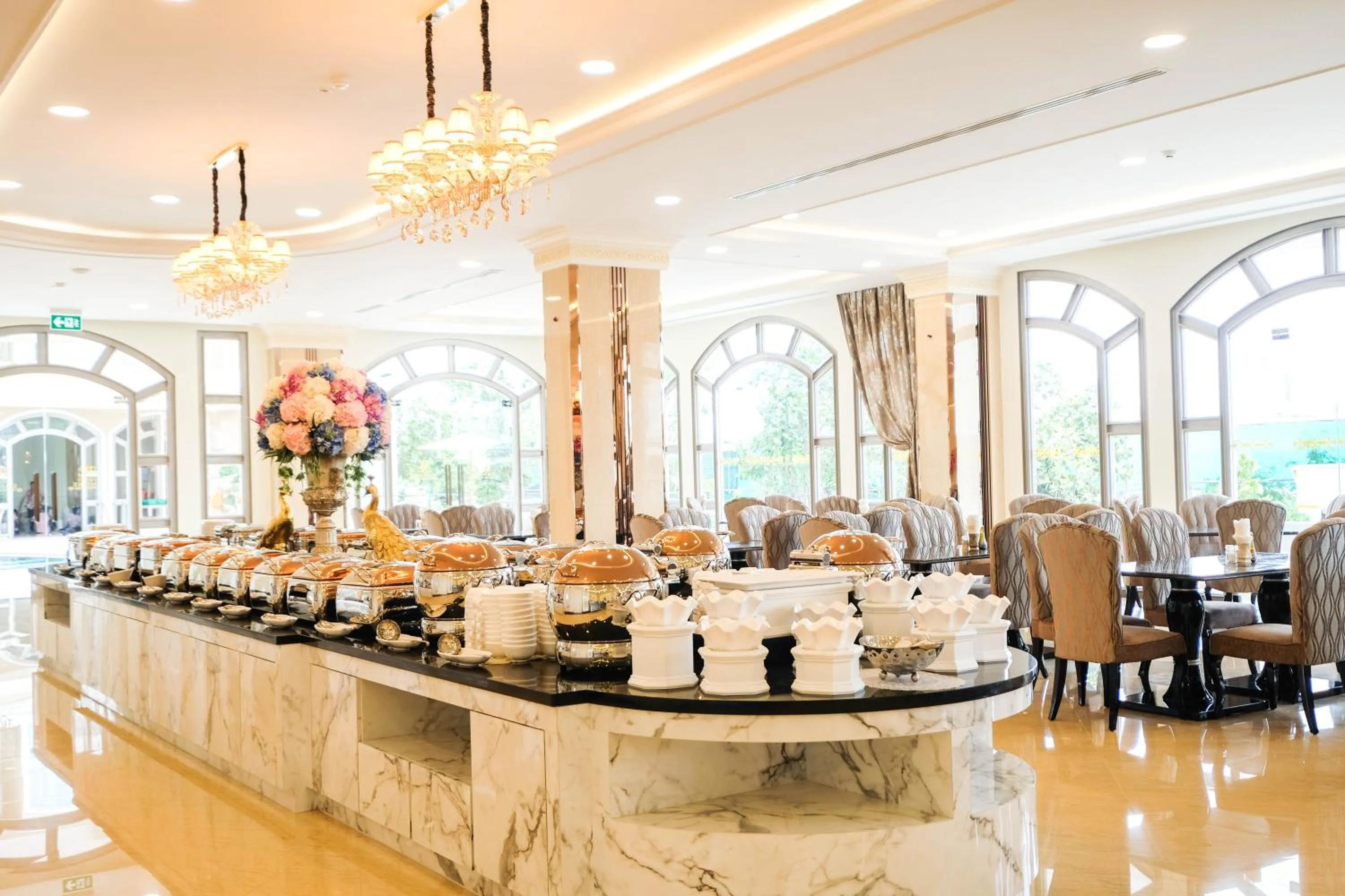 Restaurant/places to eat in LK Grand Empire