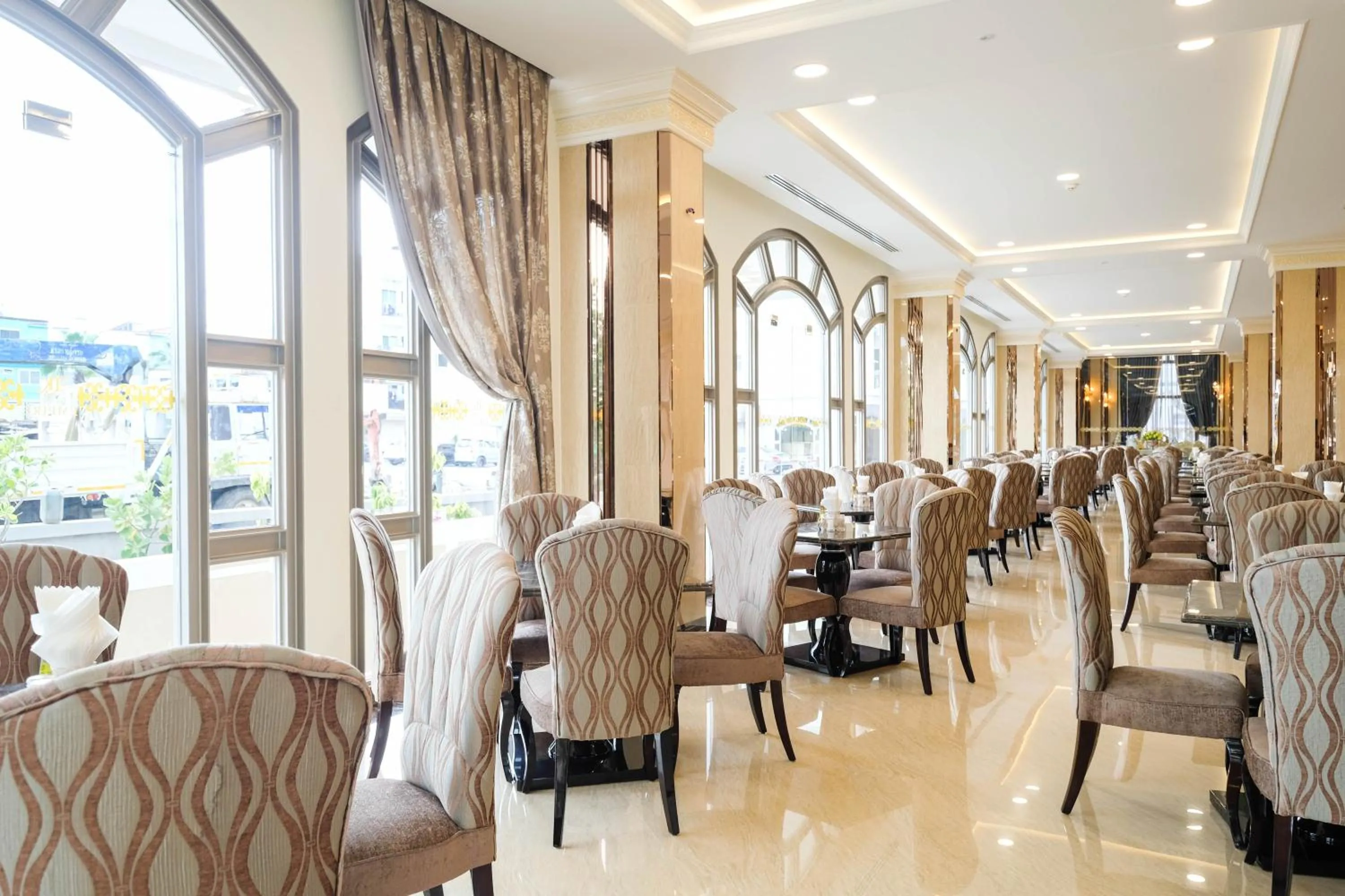 Restaurant/places to eat in LK Grand Empire