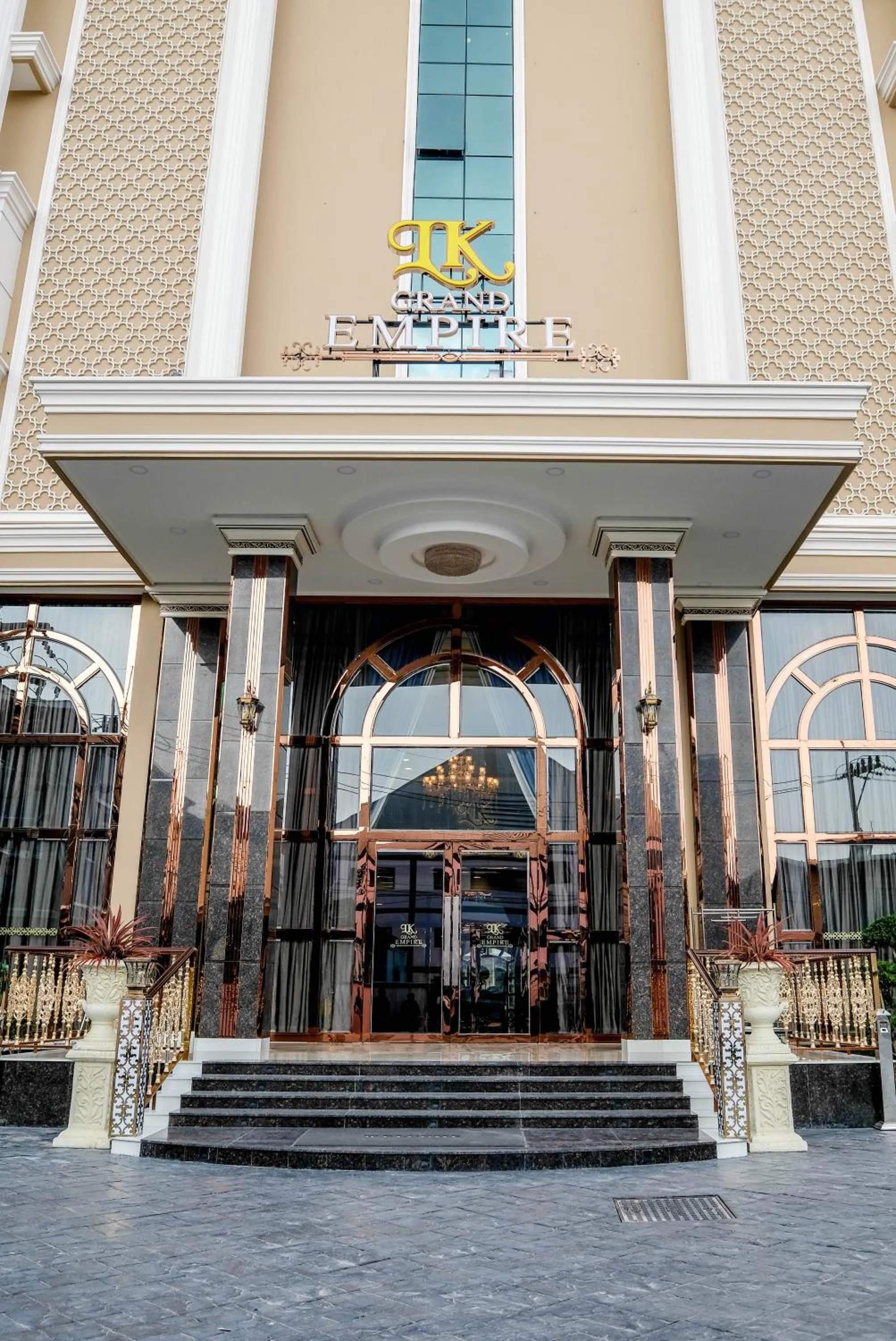 Property building in LK Grand Empire