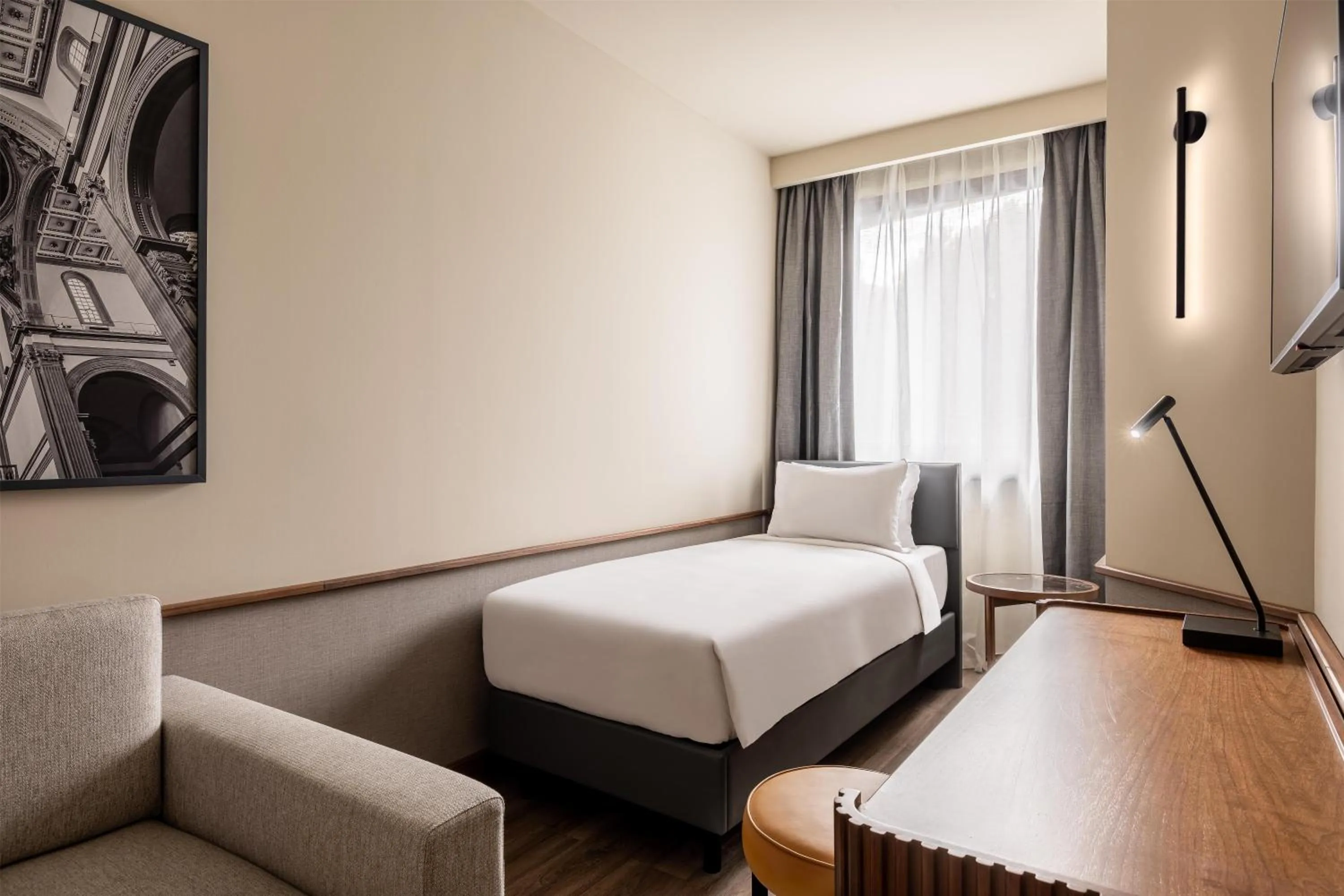 Bedroom, Bed in Radisson Blu Hotel, Florence