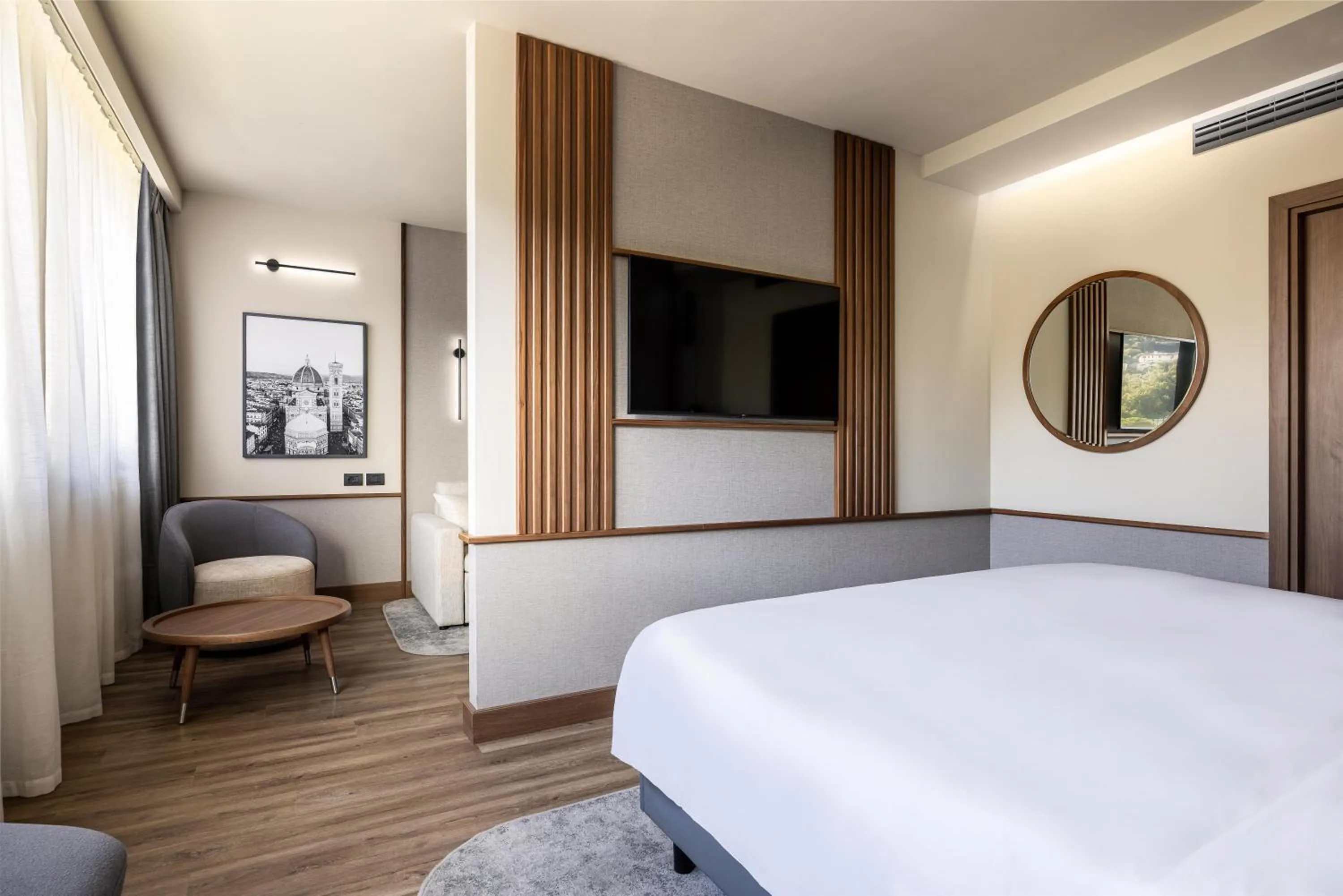 Photo of the whole room, Bed in Radisson Blu Hotel, Florence