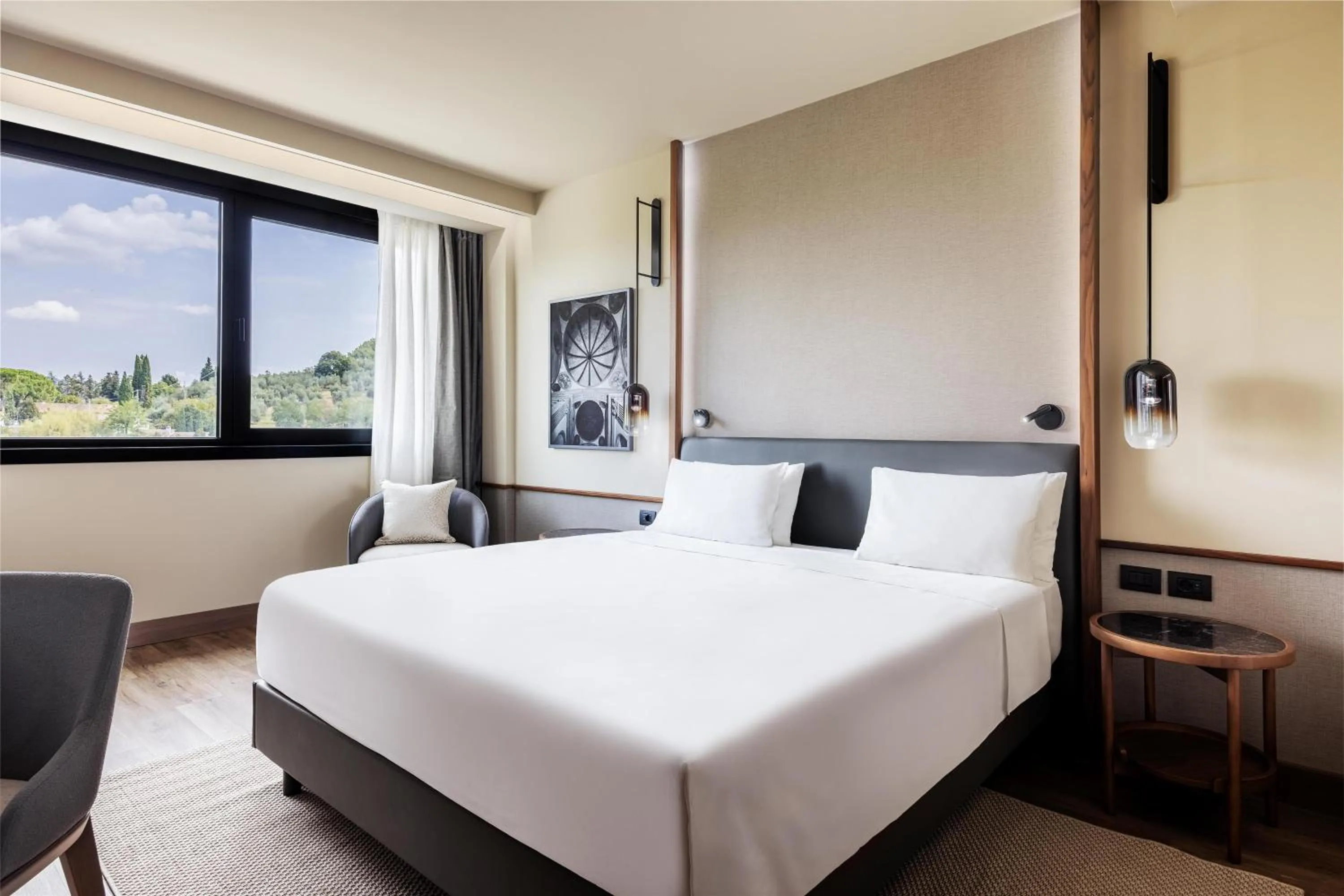 Bedroom, Bed in Radisson Blu Hotel, Florence