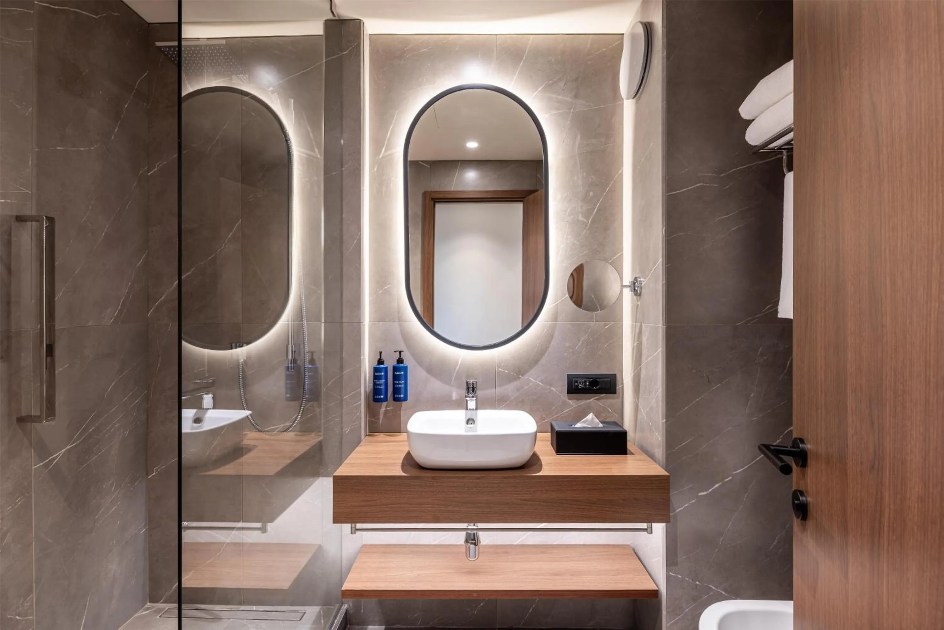 Bathroom in Radisson Blu Hotel, Florence