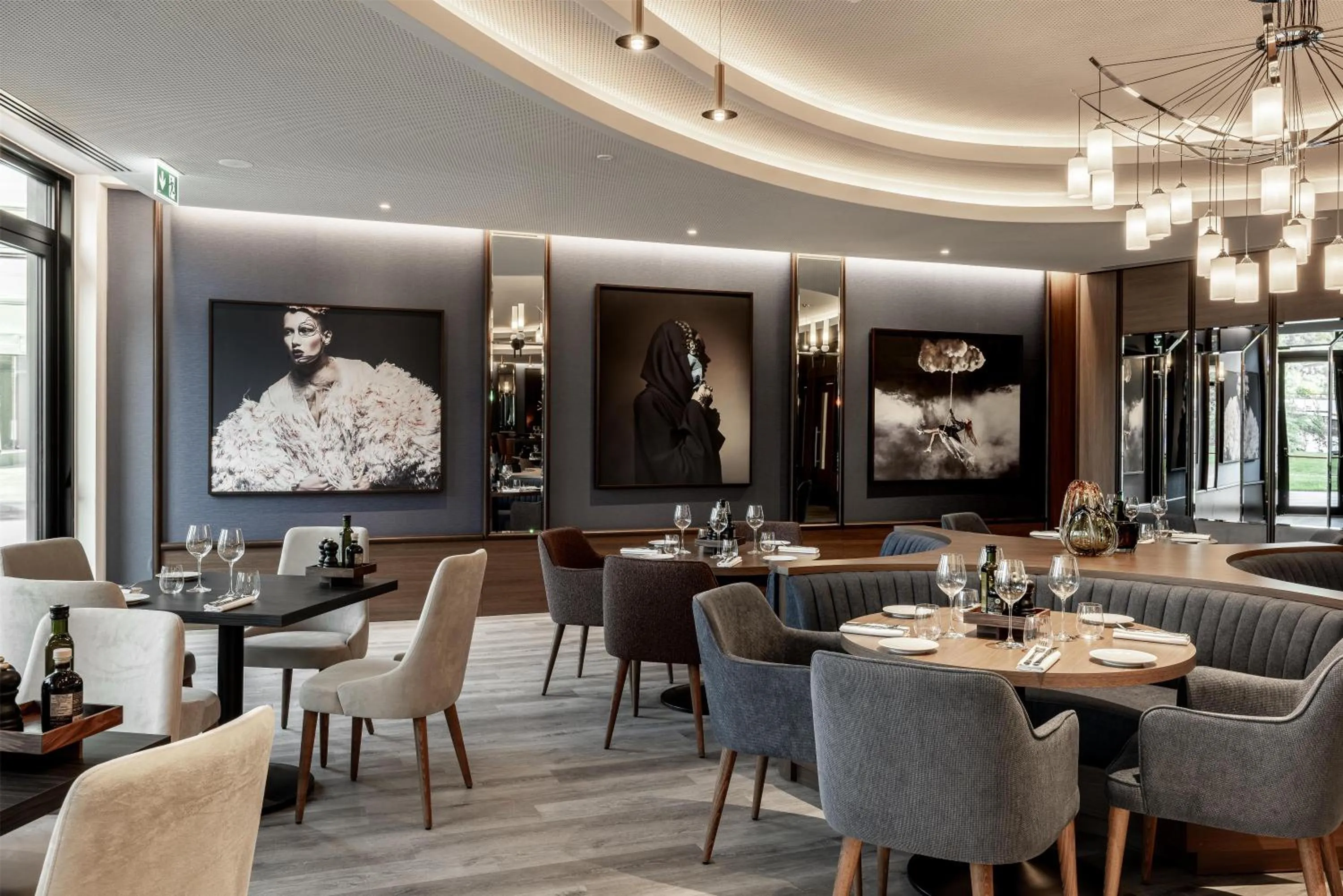 Restaurant/places to eat in Radisson Blu Hotel, Florence