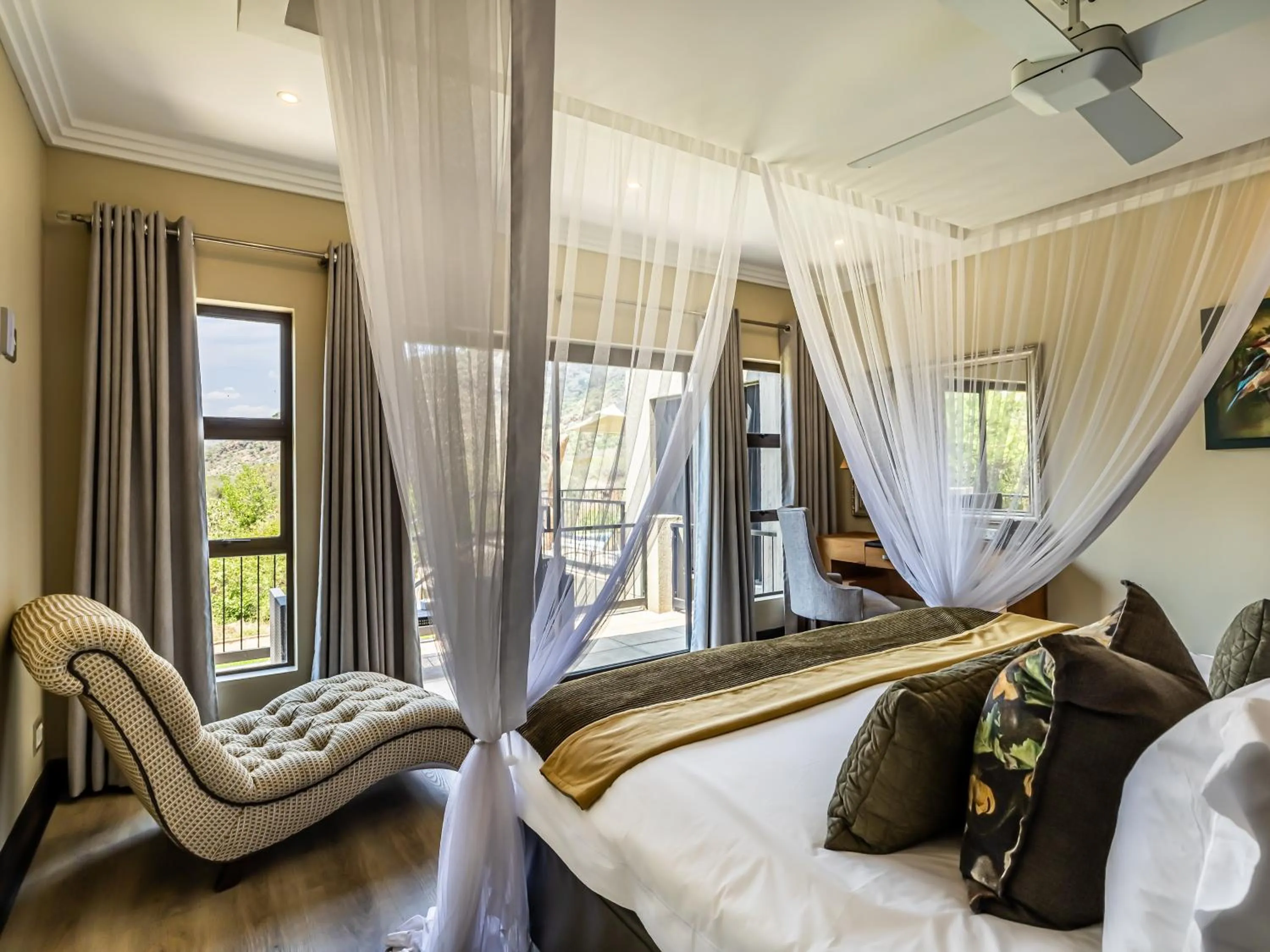 Bed in Shepherds Tree Game Reserve