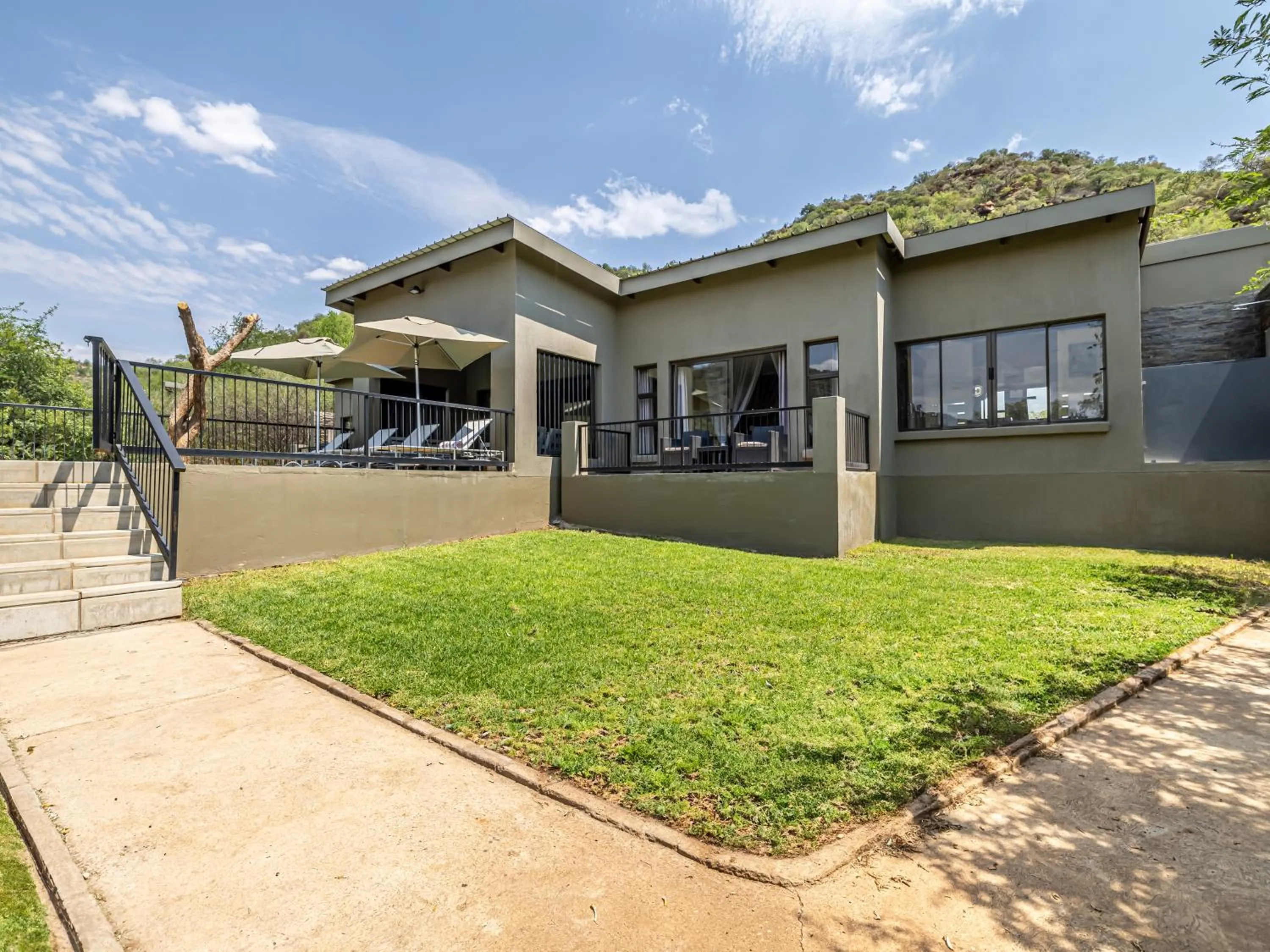Property building in Shepherds Tree Game Reserve