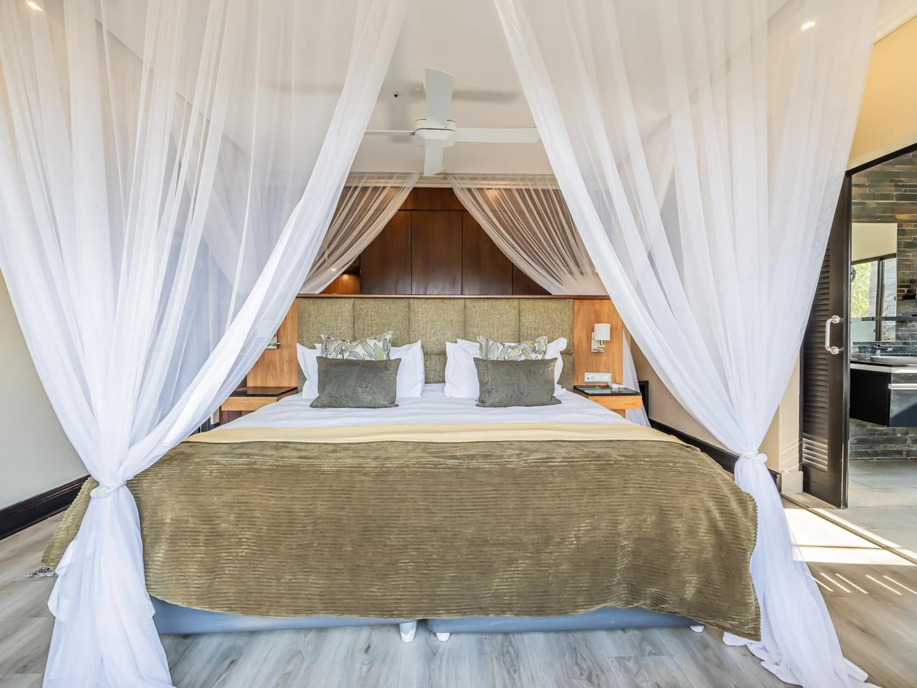 Bed in Shepherds Tree Game Reserve