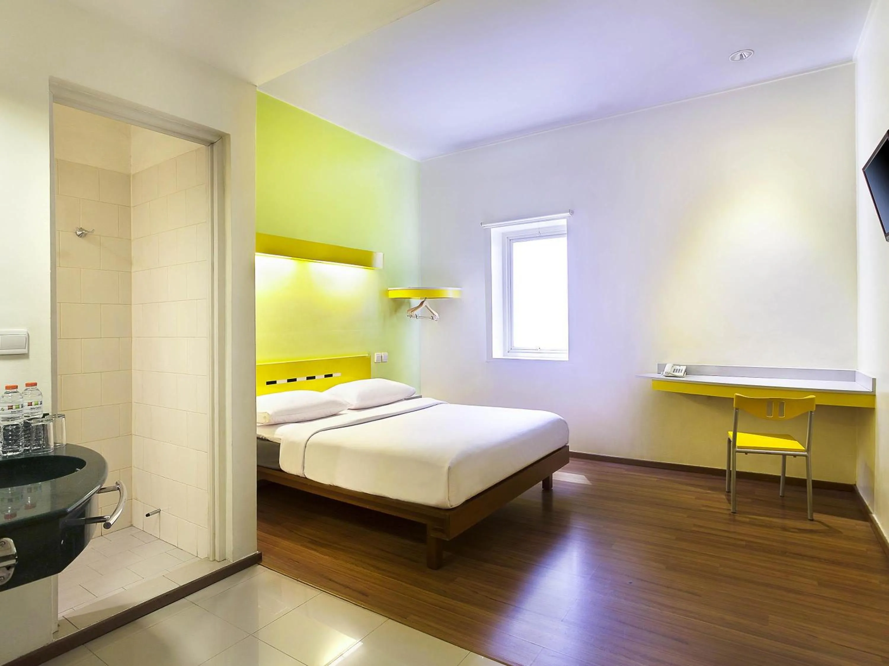 Bedroom, Bed in Ibis Budget Jakarta Menteng