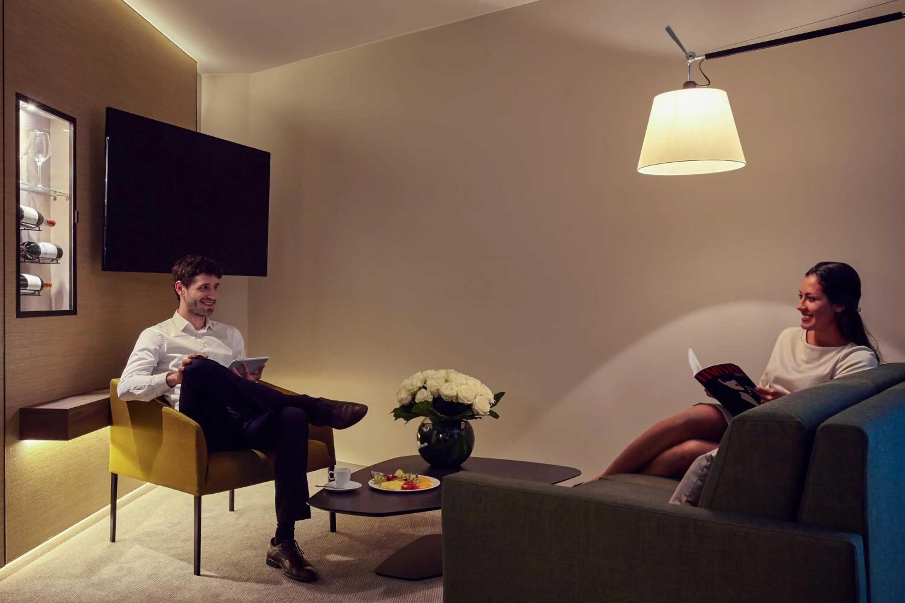 Living room in Pullman Paris Roissy Cdg Airport