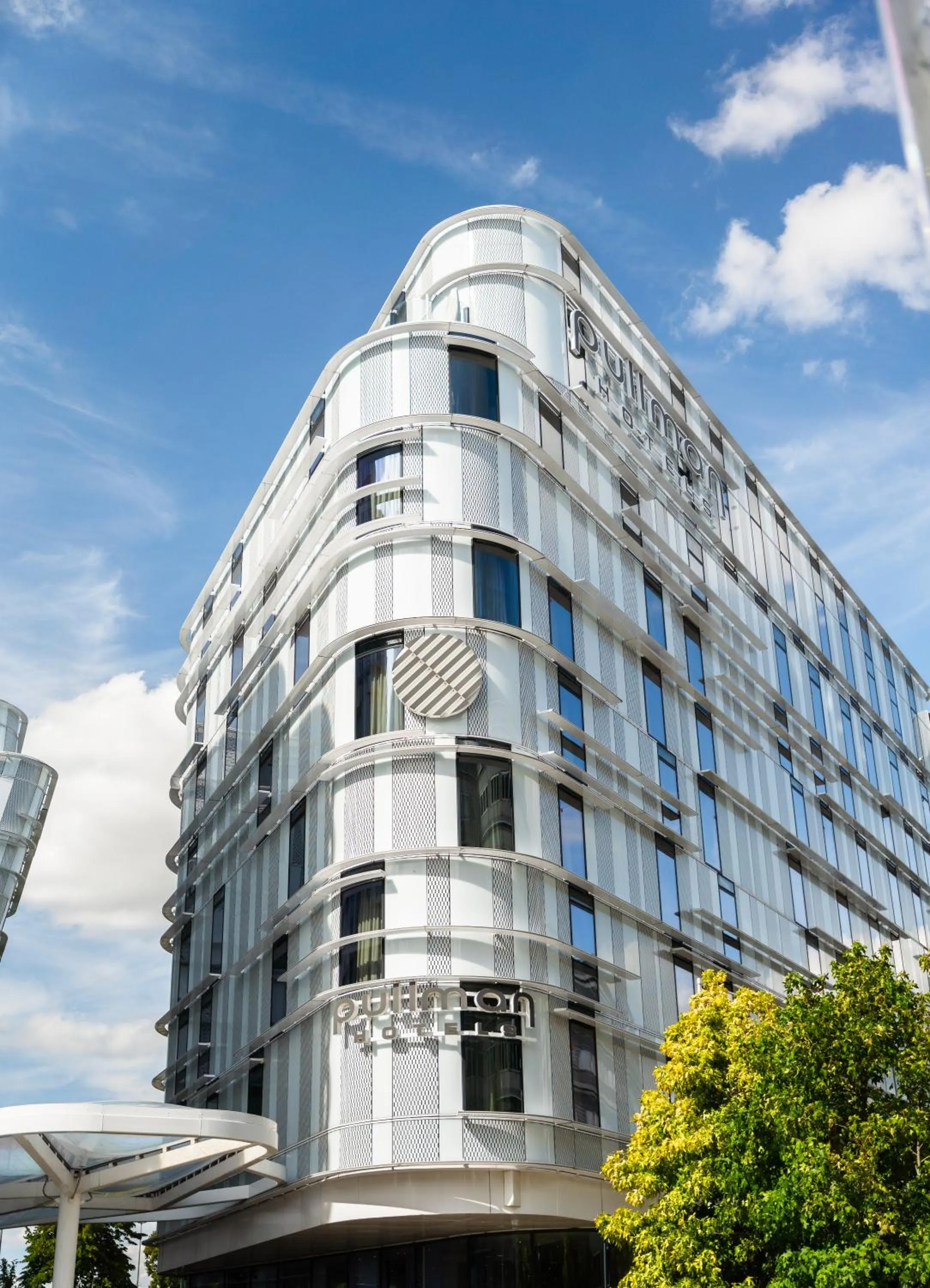 Property building in Pullman Paris Roissy Cdg Airport