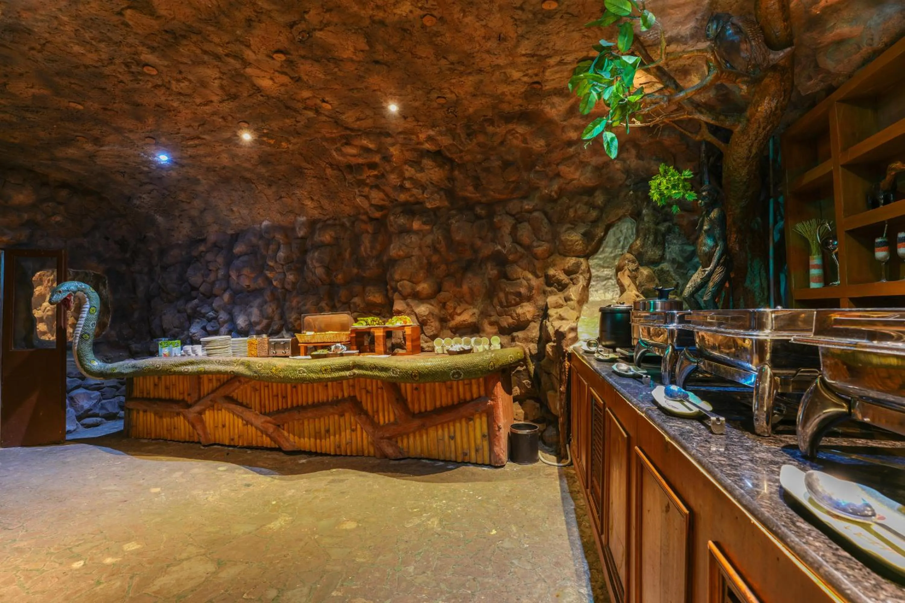 Restaurant/places to eat in Summit Green Lake Tea Resort & Spa