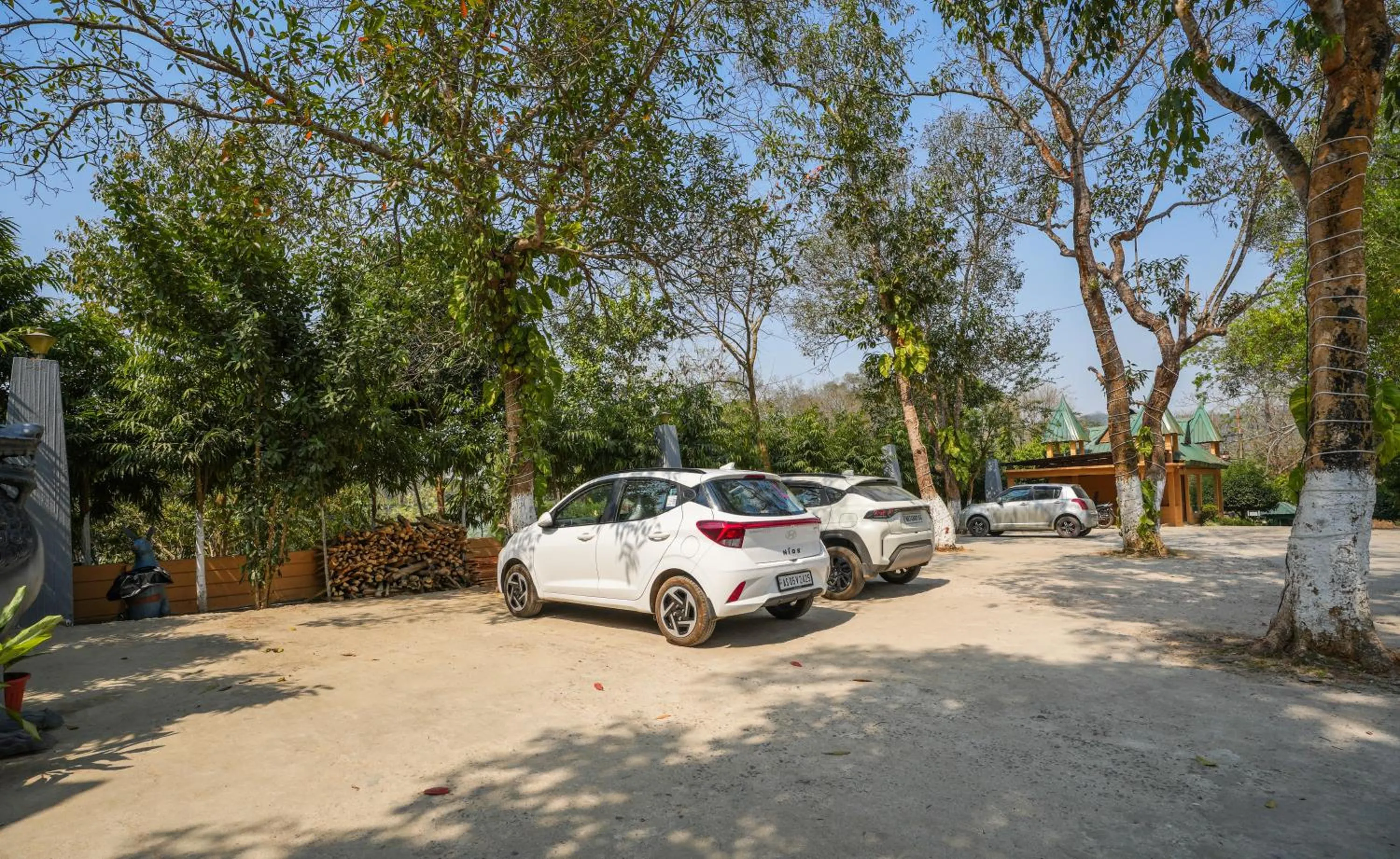 Parking in Summit Green Lake Tea Resort & Spa