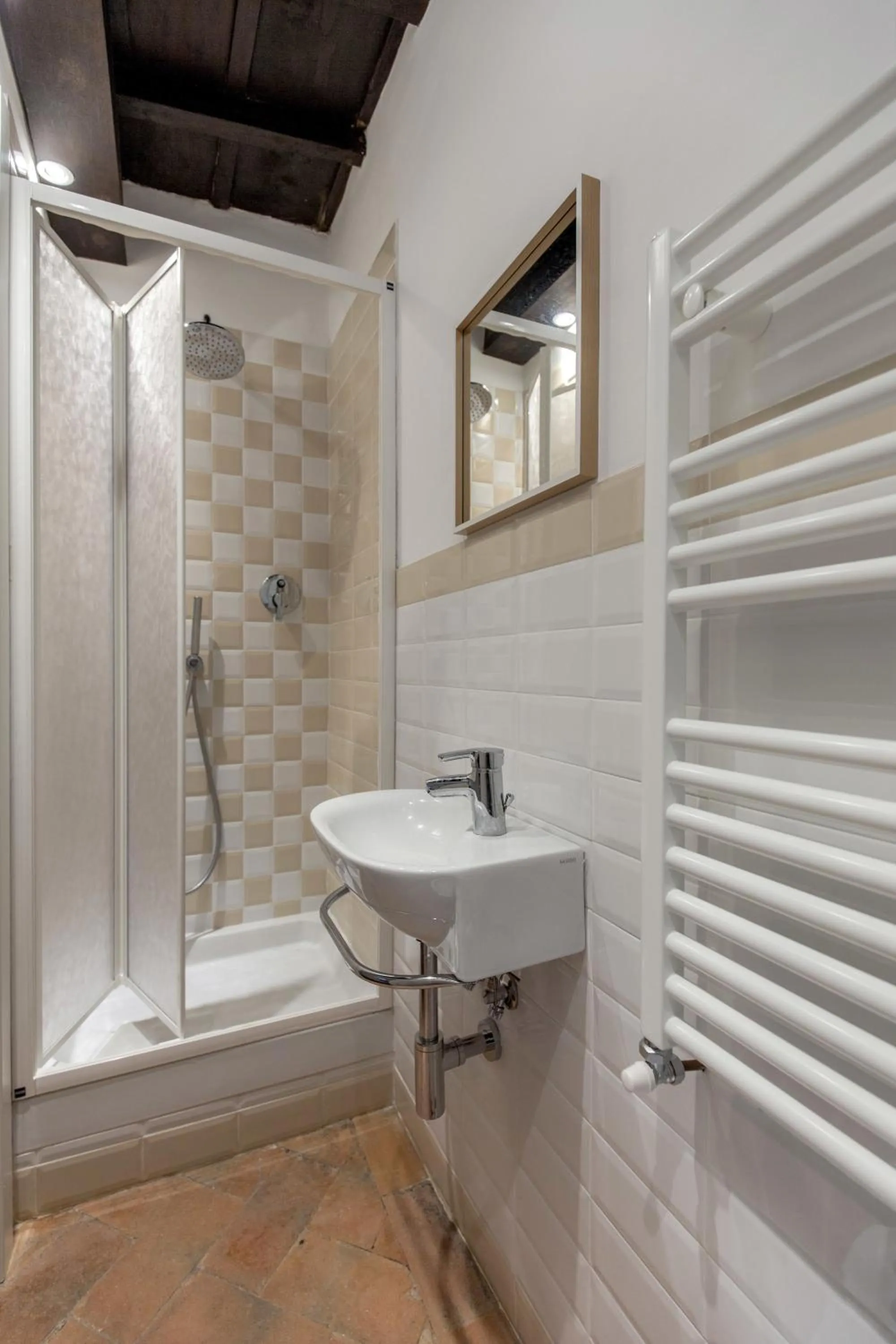 Bathroom in Friends Of Florence