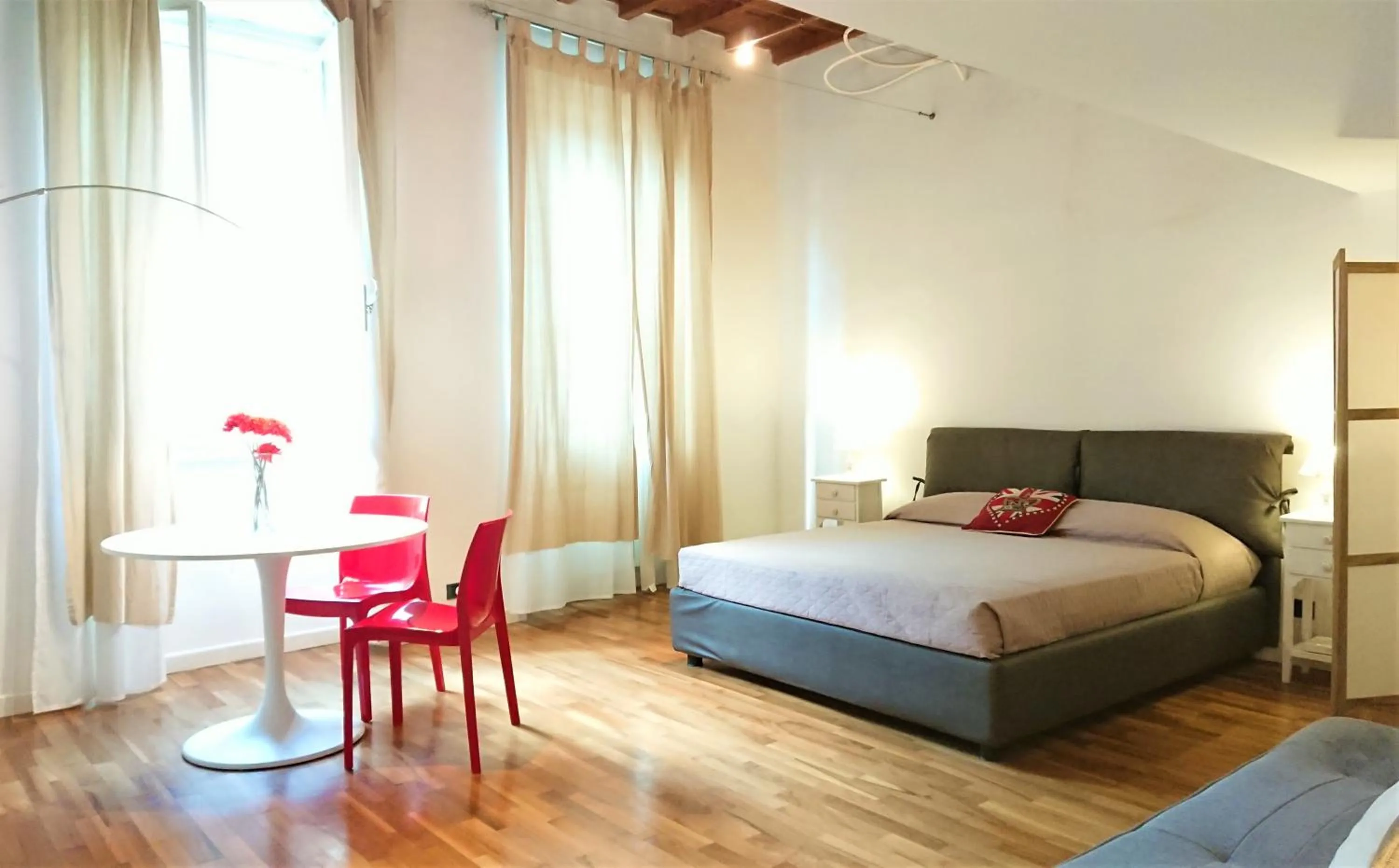 Bed in Friends Of Florence