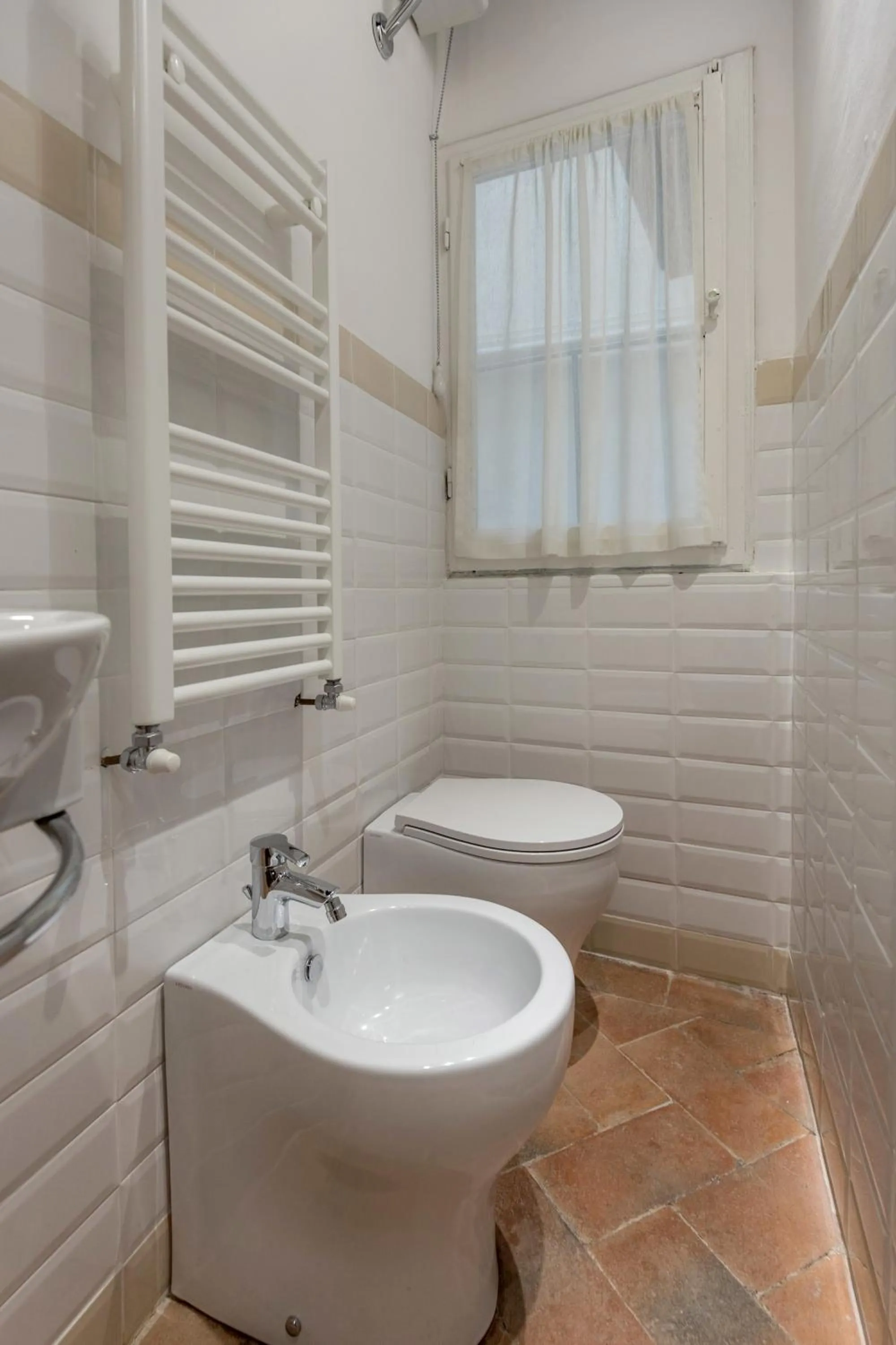 Bathroom in Friends Of Florence