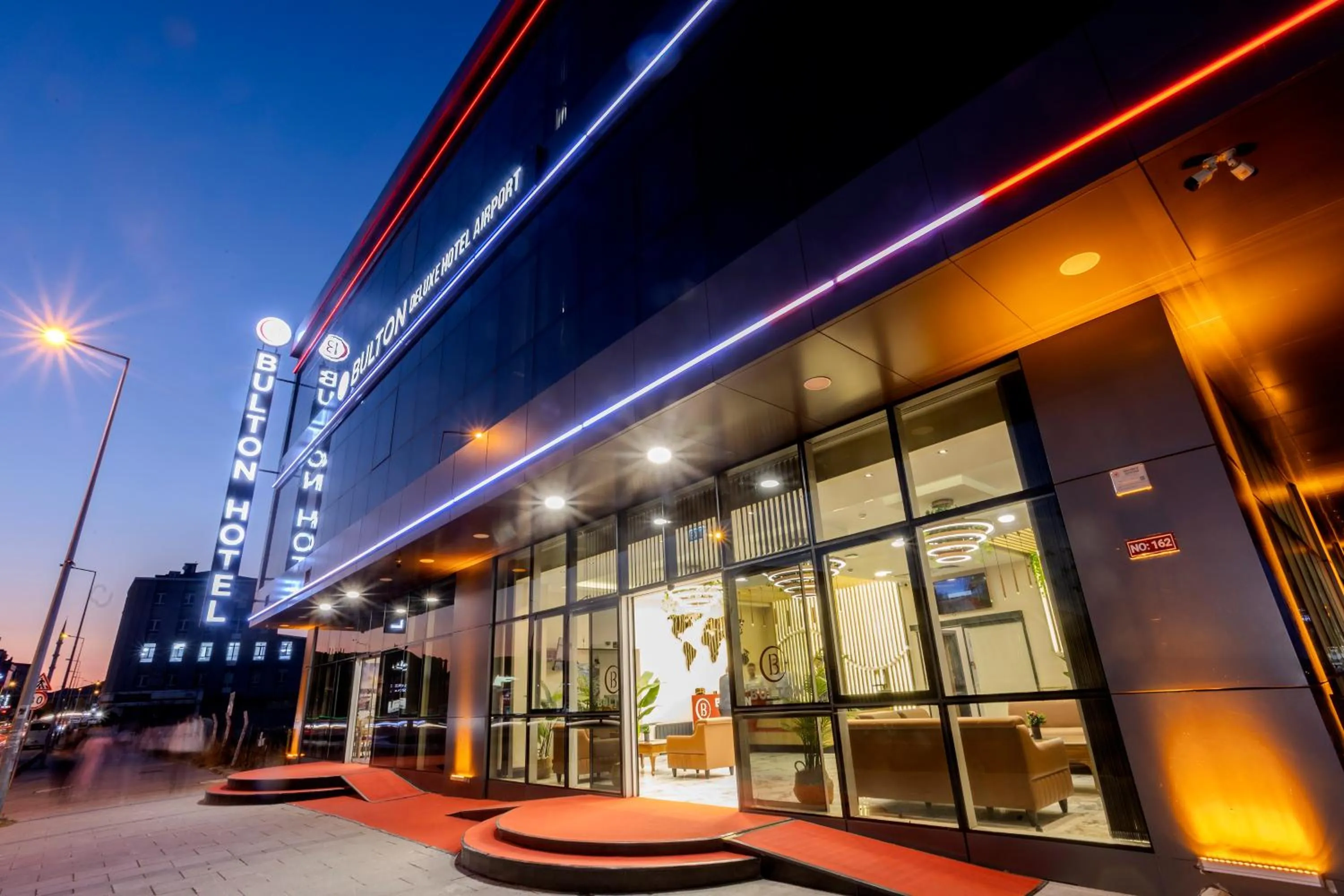 Facade/entrance in Bulton Hotel Airport & Spa Wellness