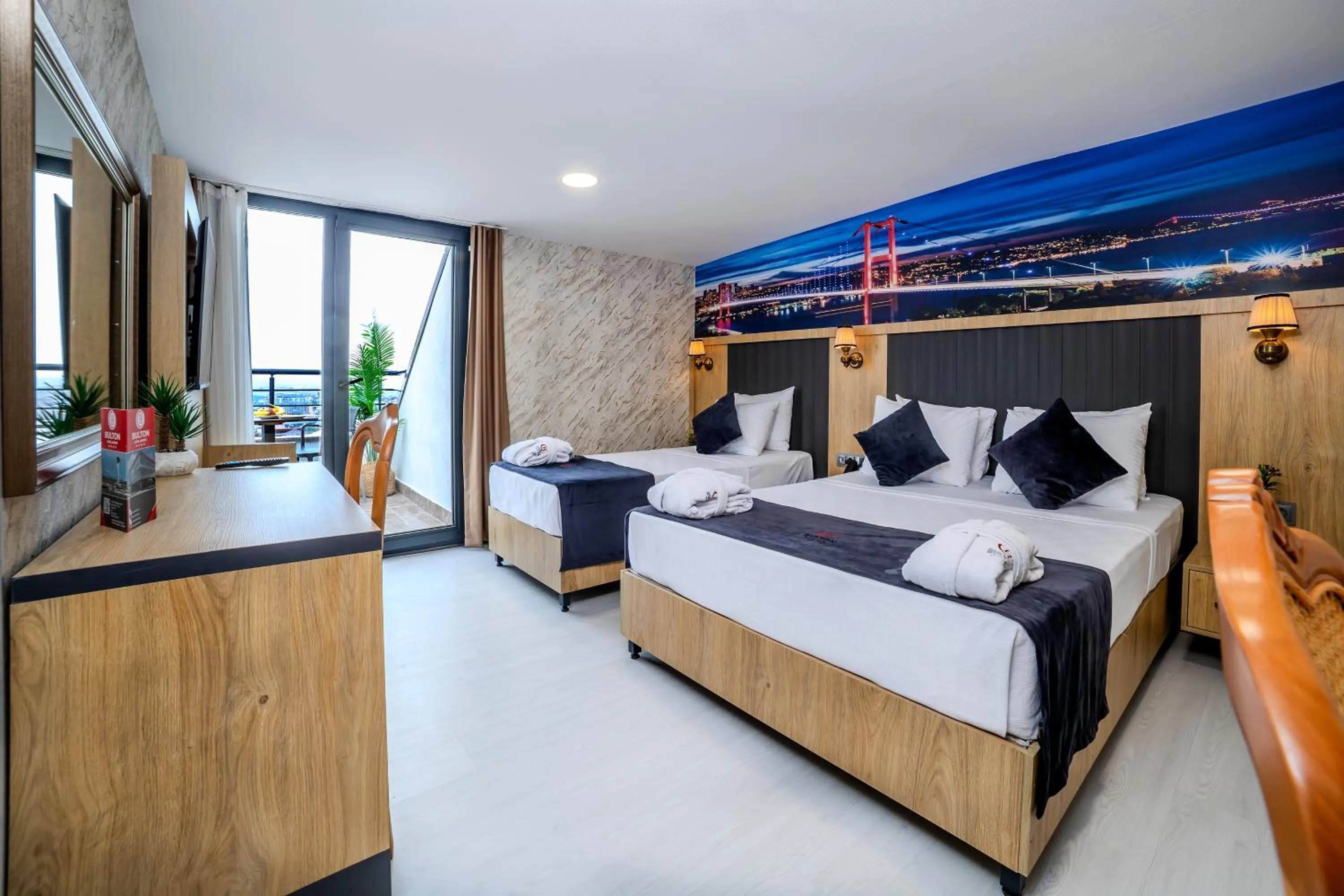 Photo of the whole room, Bed in Bulton Hotel Airport