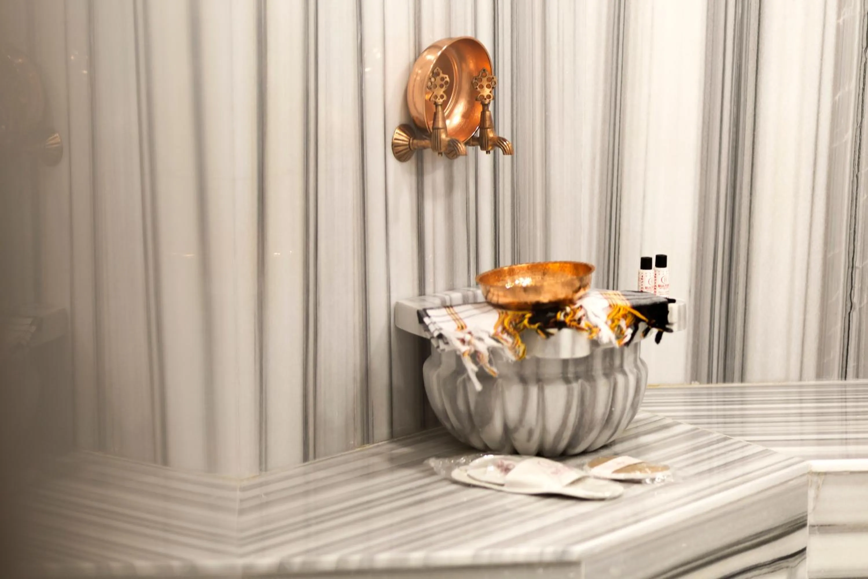 Public Bath in Bulton Hotel Airport