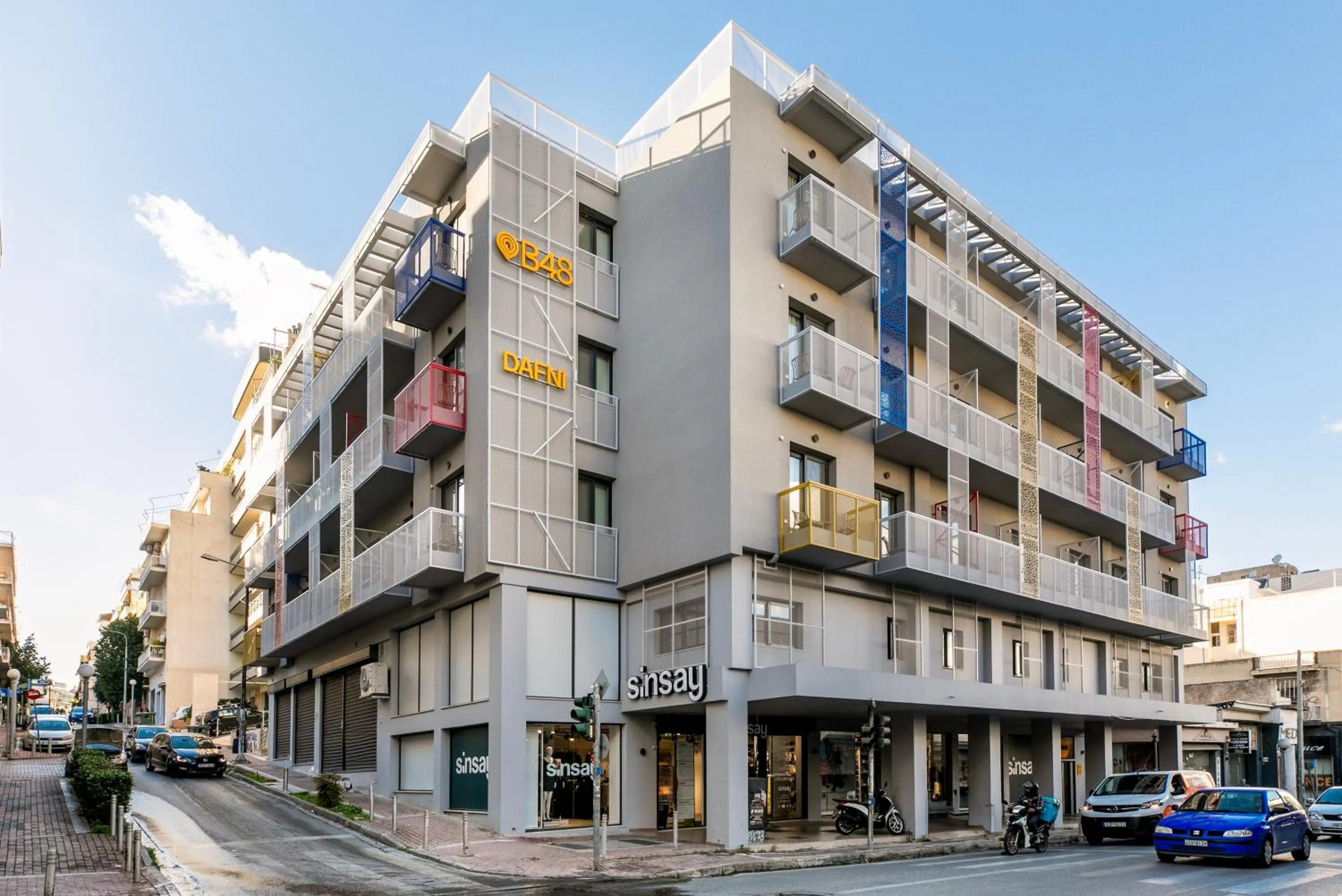 Facade/entrance in B48 Athens Dafni