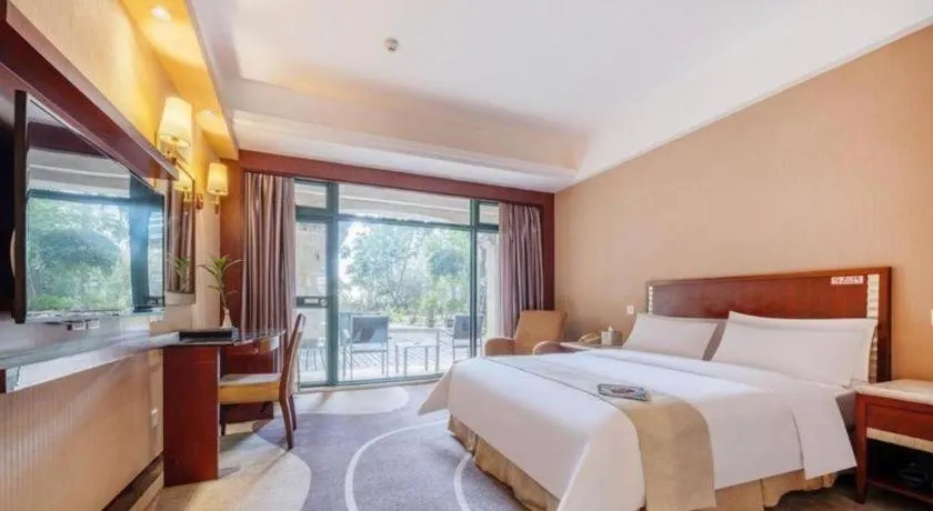 Bed in CP Peninsula Hotel