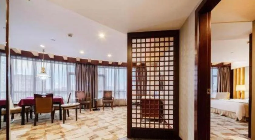 Bed in CP Peninsula Hotel