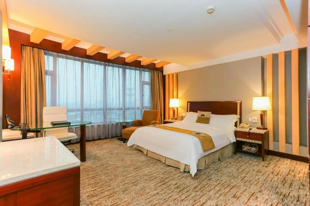 Bed in CP Peninsula Hotel