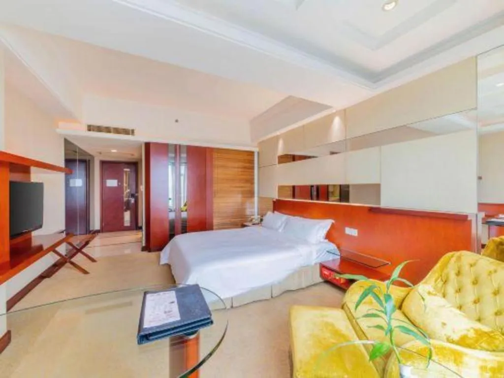 Bed in CP Peninsula Hotel