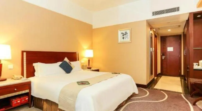 Bed in CP Peninsula Hotel