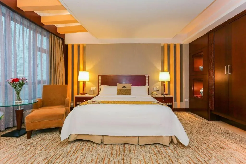 Bed in CP Peninsula Hotel