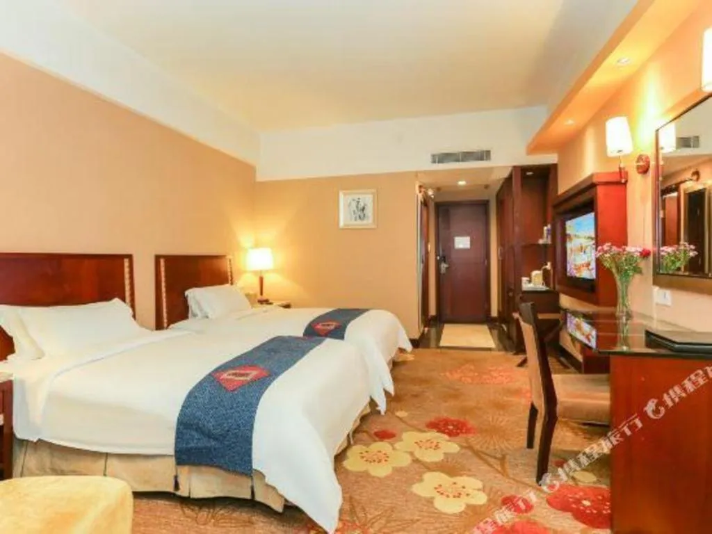 Bed in CP Peninsula Hotel