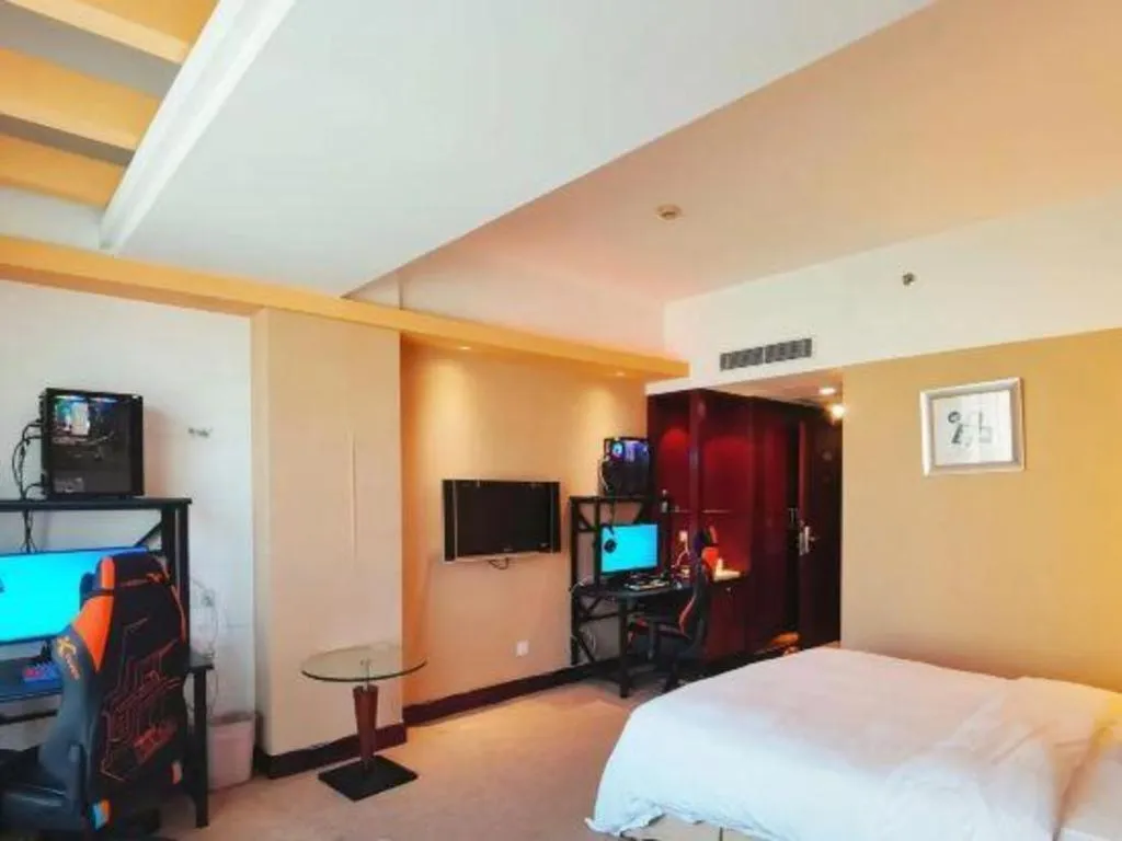 Bed in CP Peninsula Hotel