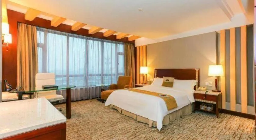 Bed in CP Peninsula Hotel