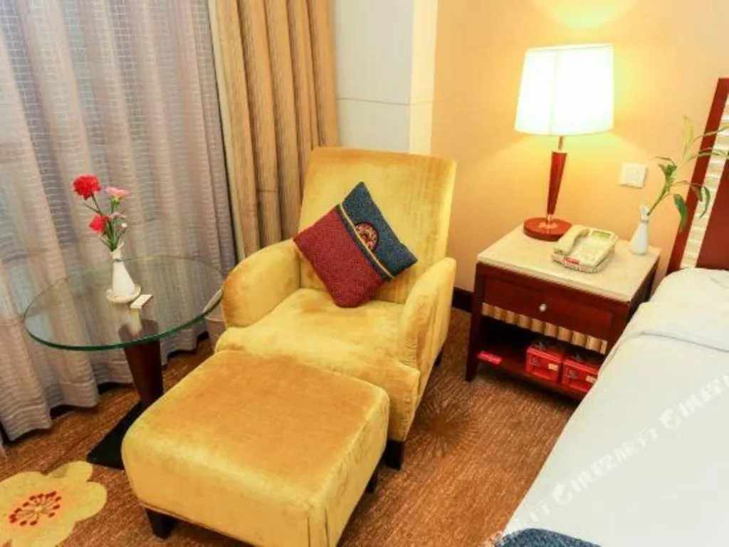 Bed in CP Peninsula Hotel