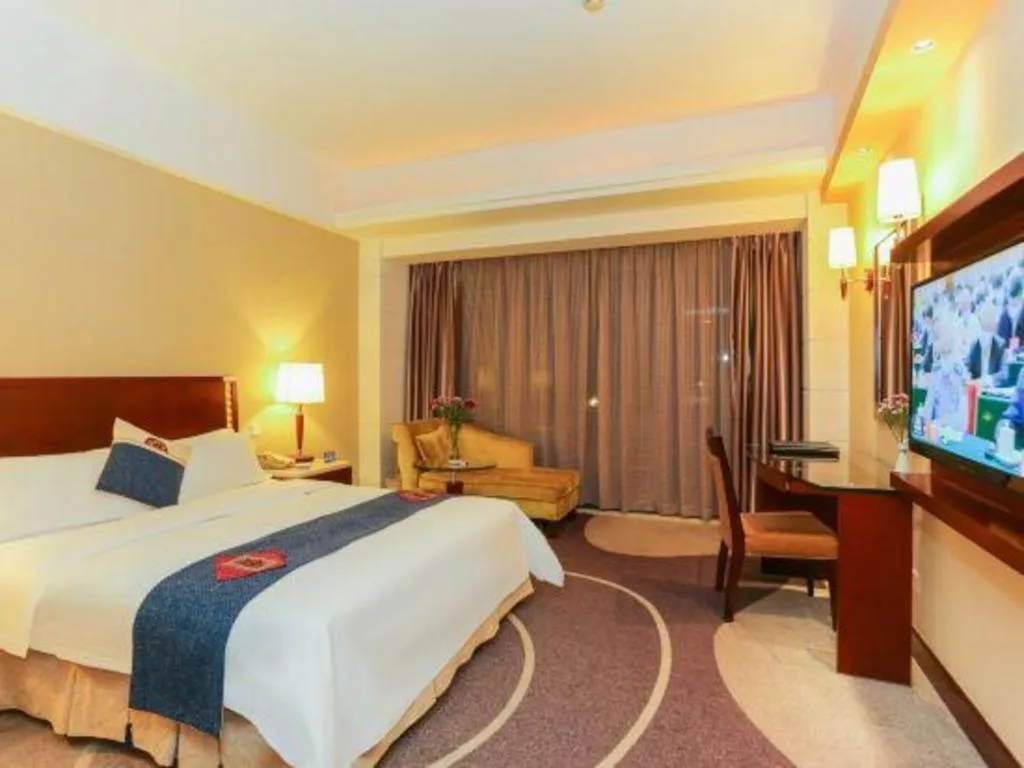 Bed in CP Peninsula Hotel