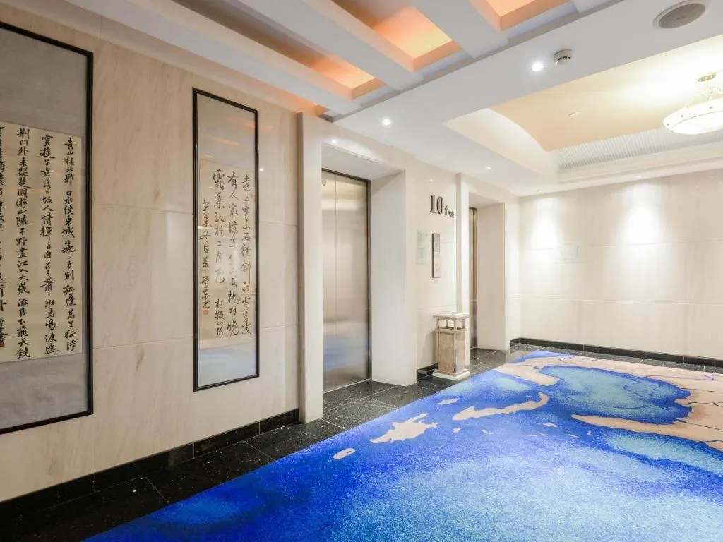 Bed in CP Peninsula Hotel