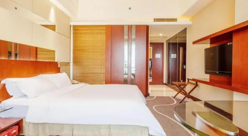 Bed in CP Peninsula Hotel