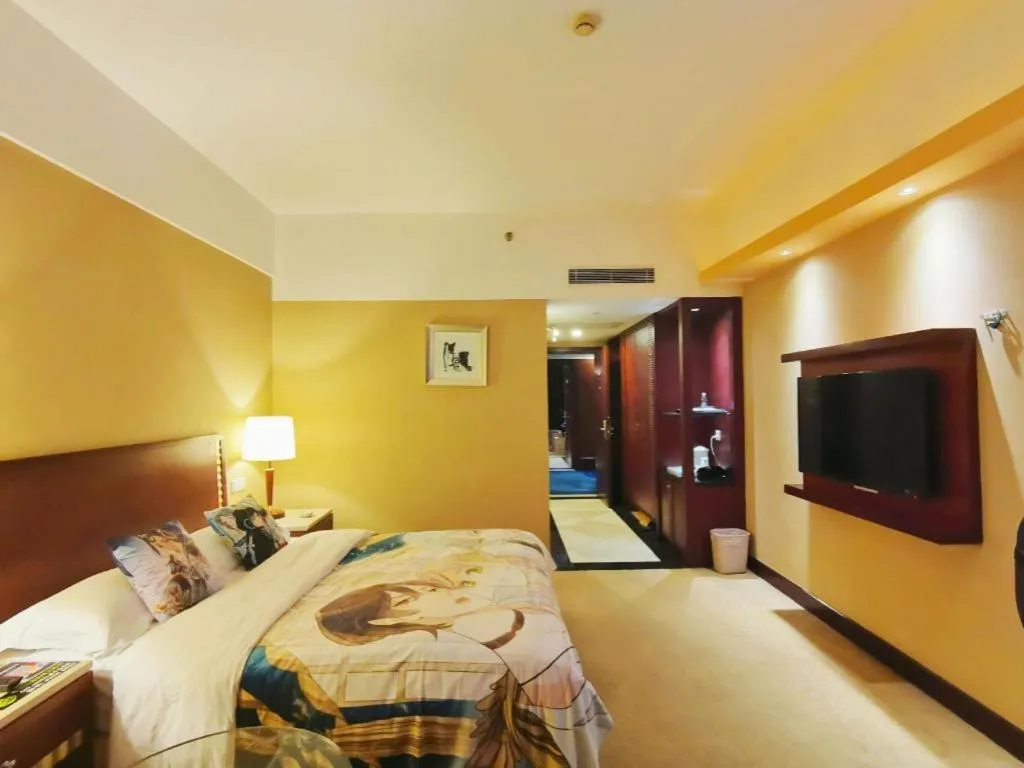 Bed in CP Peninsula Hotel