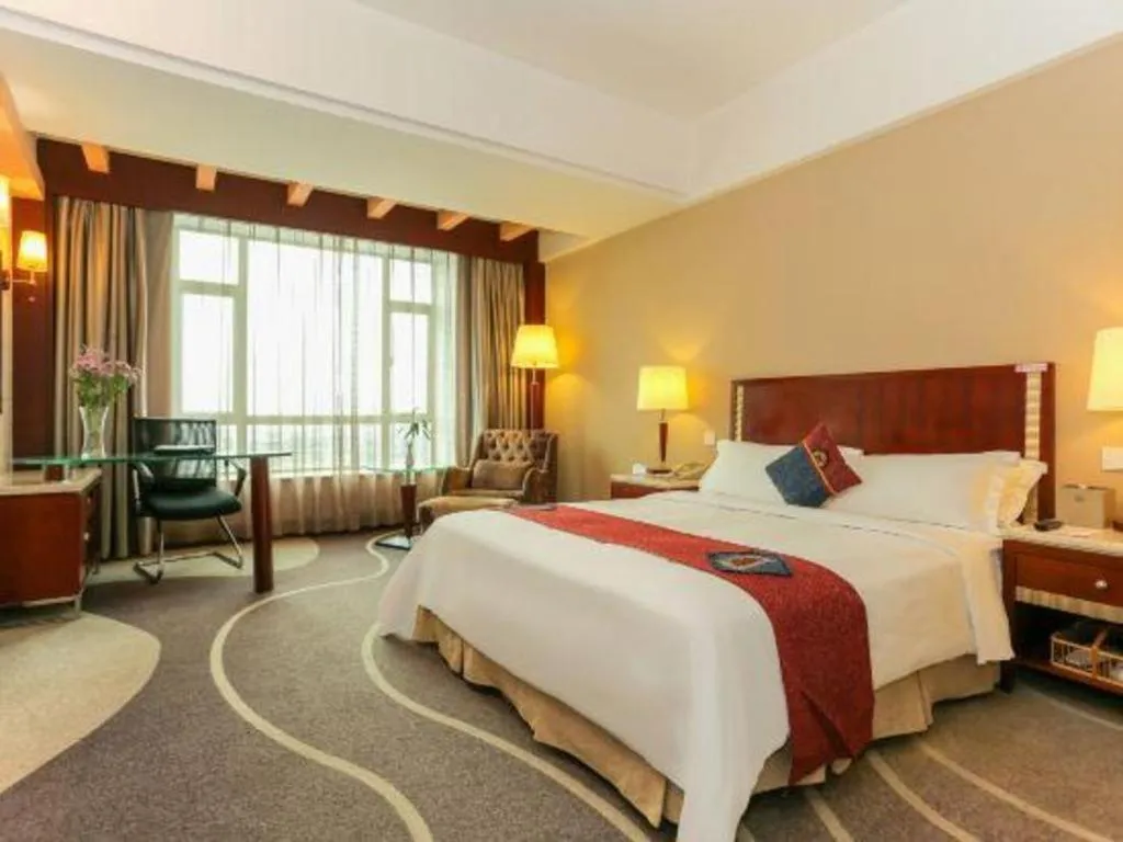 Bed in CP Peninsula Hotel