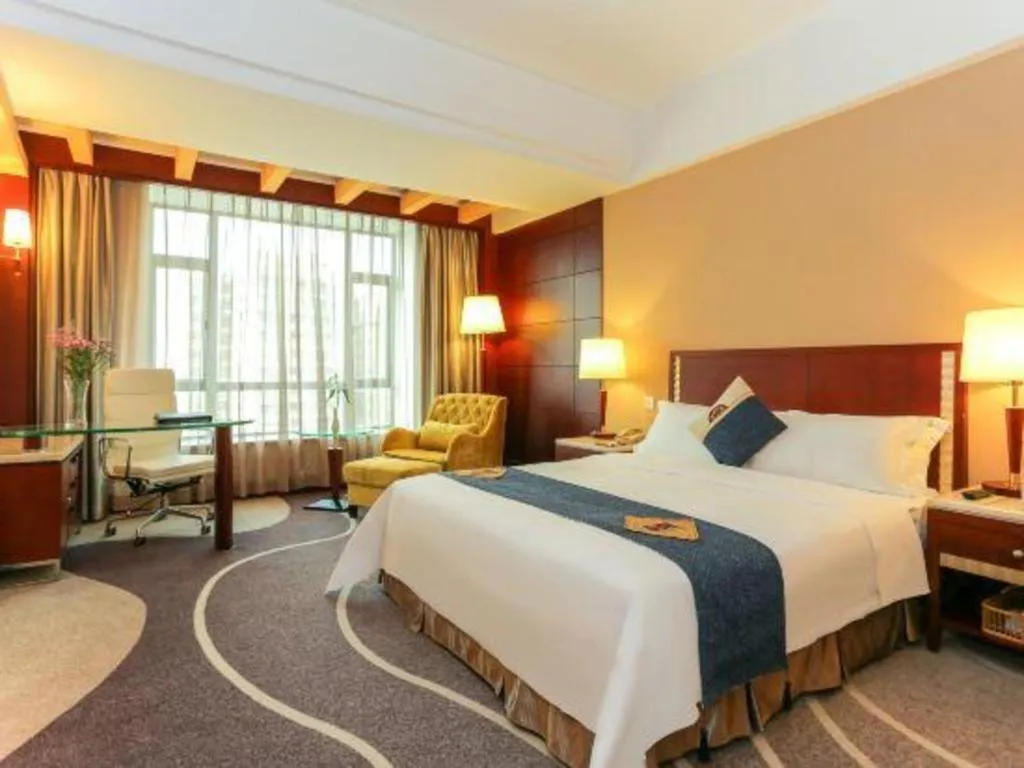 Bed in CP Peninsula Hotel