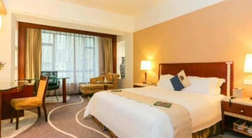 Bed in CP Peninsula Hotel