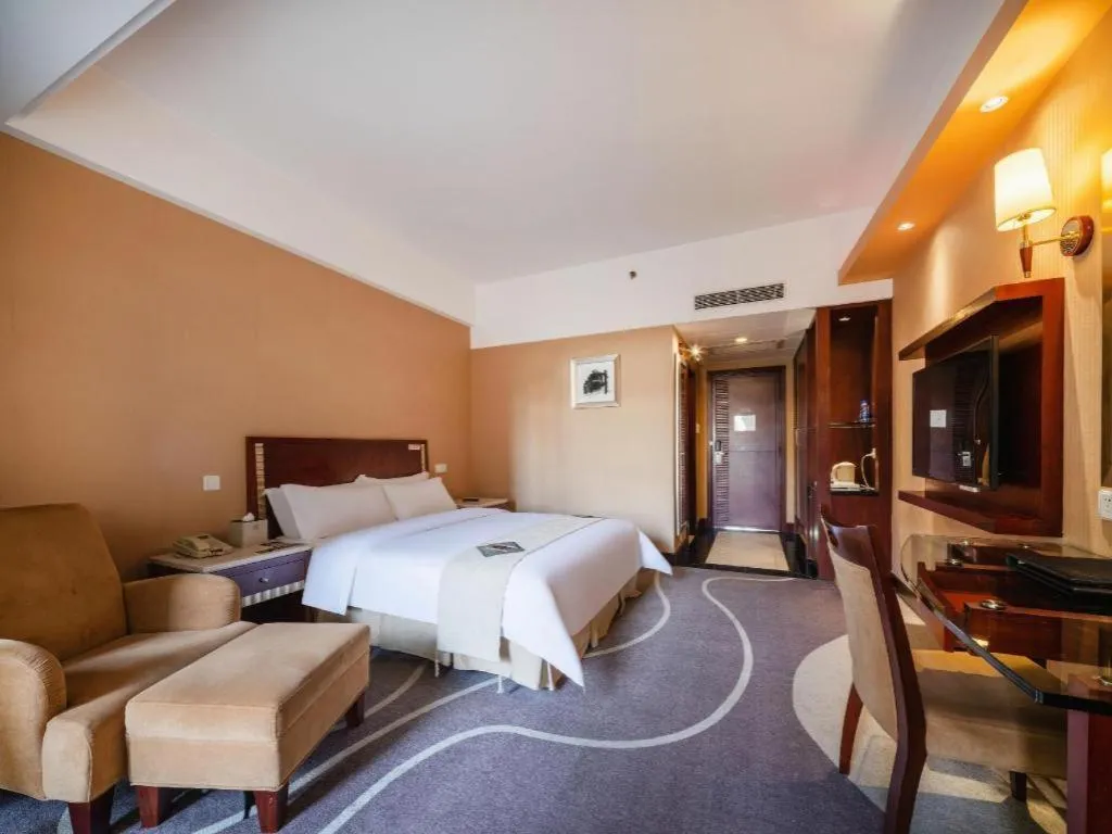 Bed in CP Peninsula Hotel