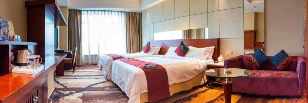 Bed in CP Peninsula Hotel