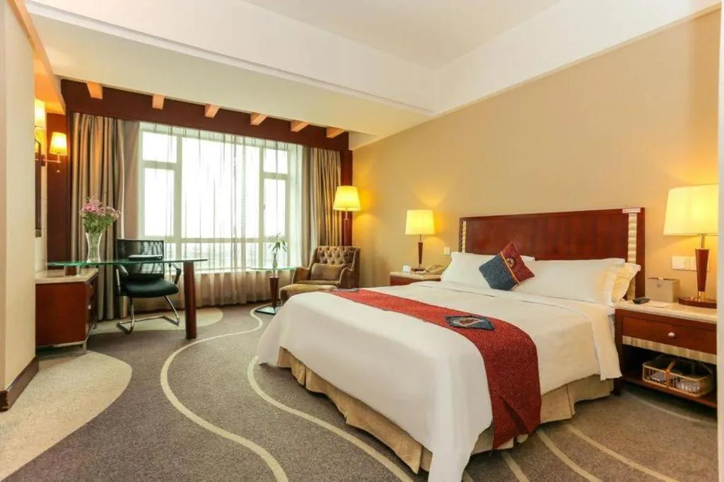 Bed in CP Peninsula Hotel