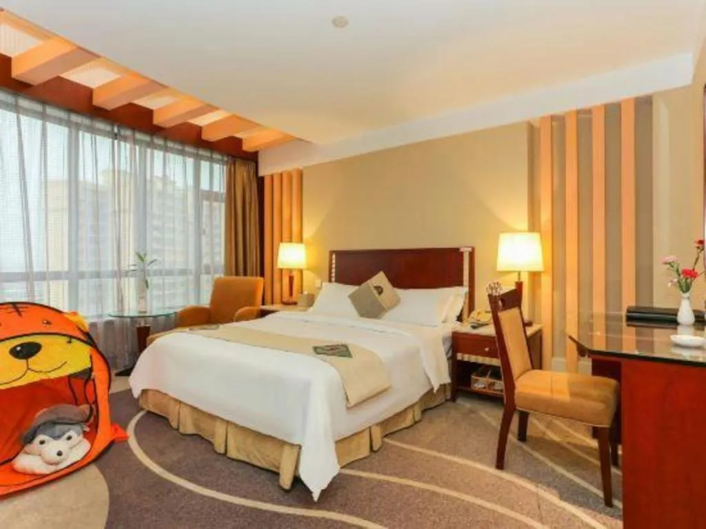 Bed in CP Peninsula Hotel