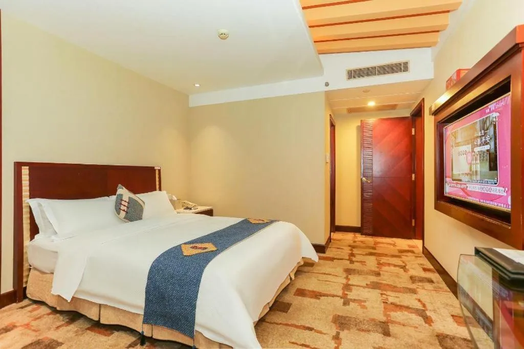 Bed in CP Peninsula Hotel