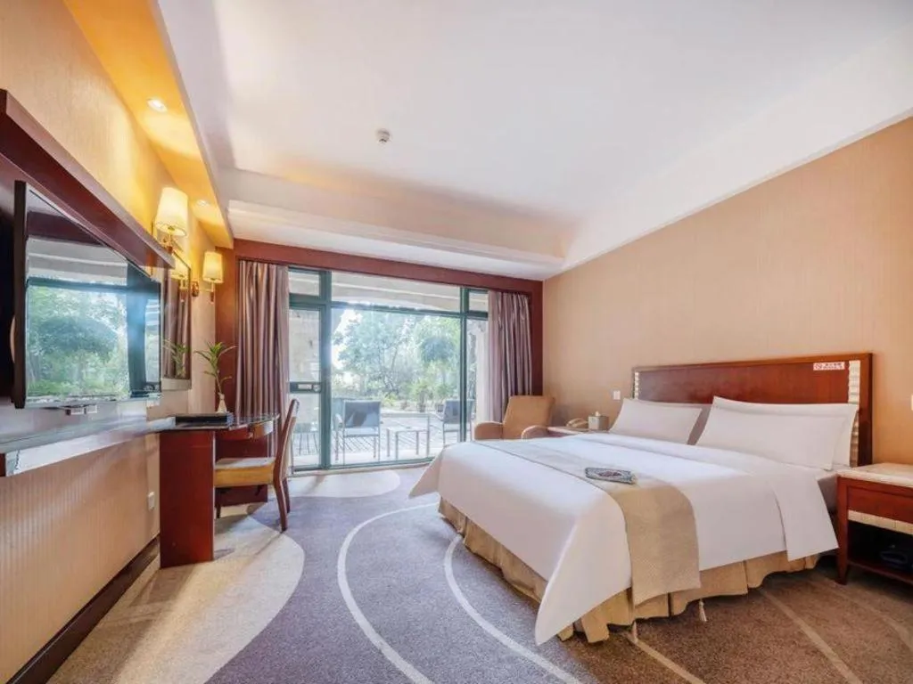 Bed in CP Peninsula Hotel