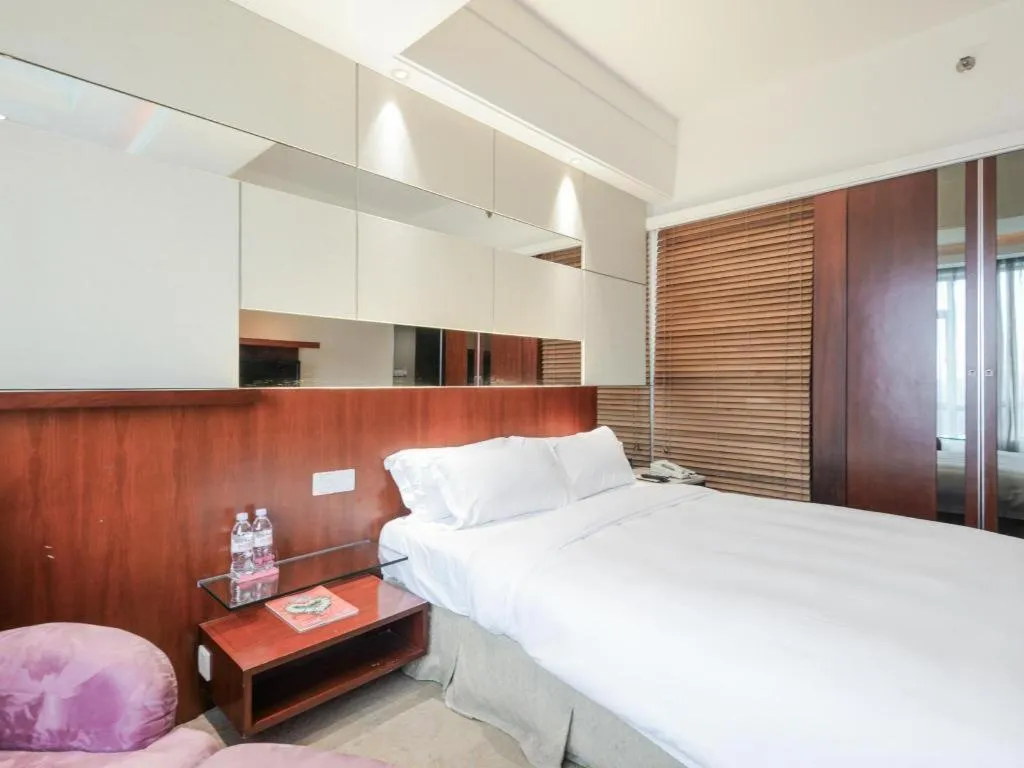 Bed in CP Peninsula Hotel