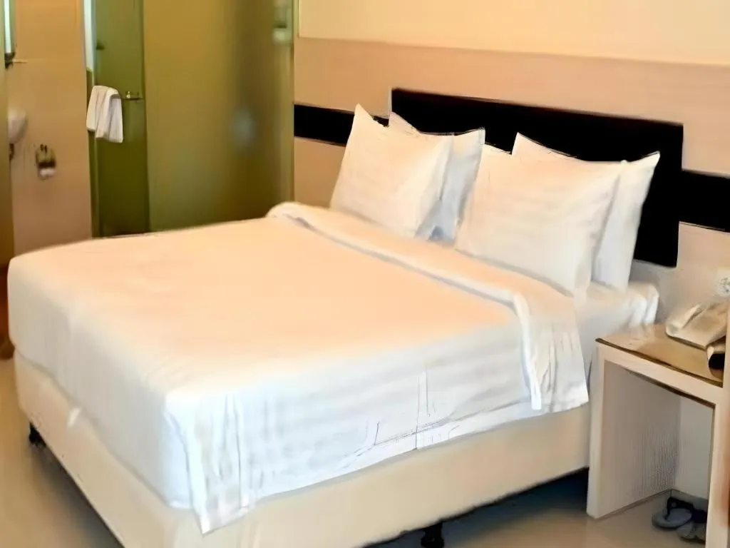 Bed in Sumi Hotel Mangga Besar