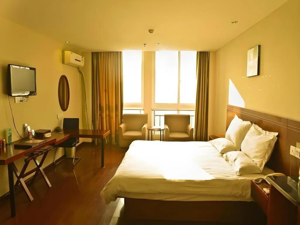 Bed in GreenTree Inn Yancheng Xiangshui Bus Station Express Hotel