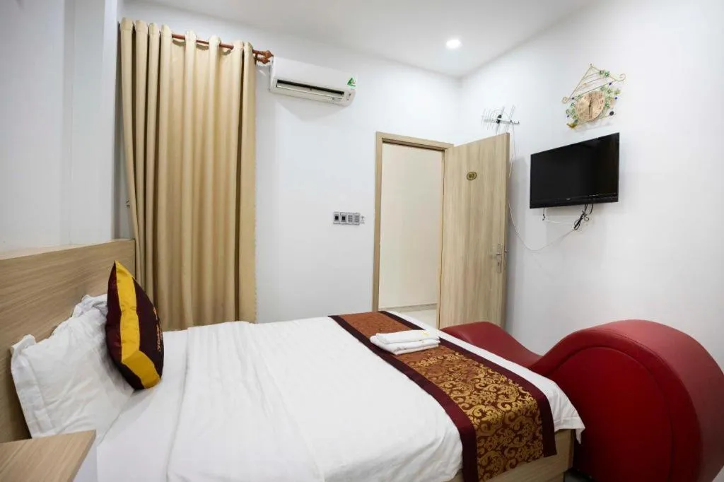 Bed in Hoang Mai Hotel